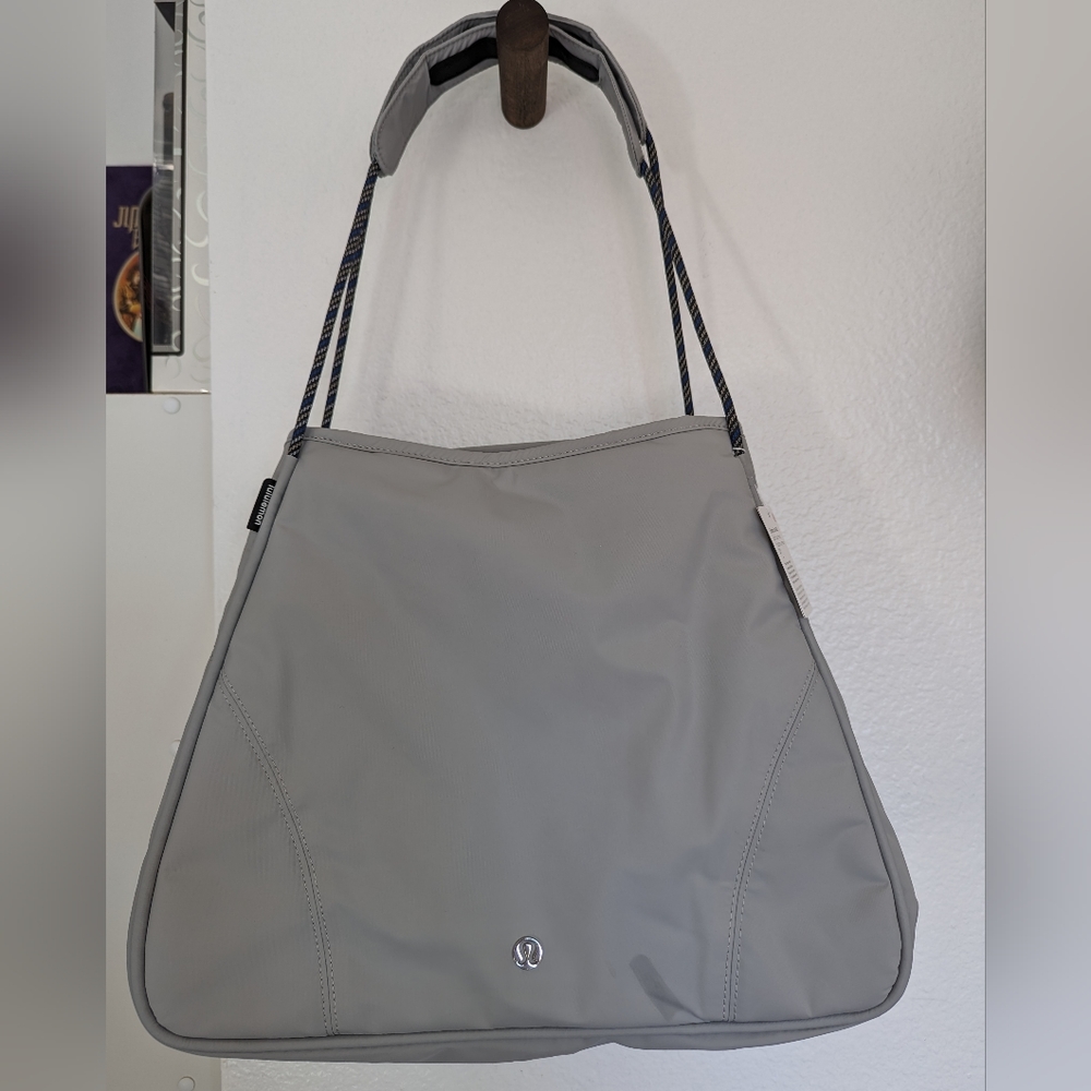 Lululemon Snap Tote 28L